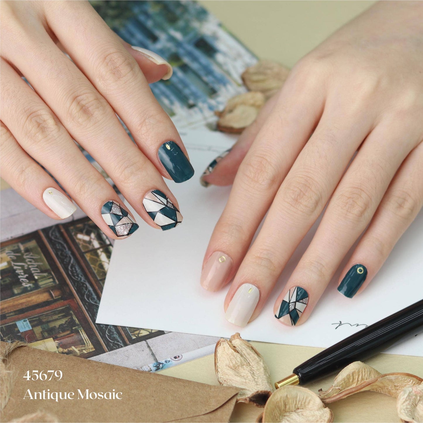 GEL NAIL STRIPS - 45679 Antique Mosaic