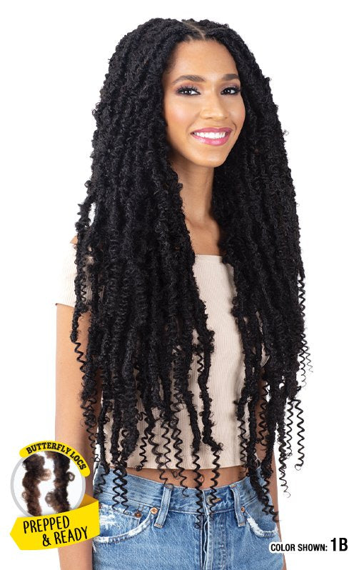 MODEL MODEL 3X AFRO WATER TWIST 28"